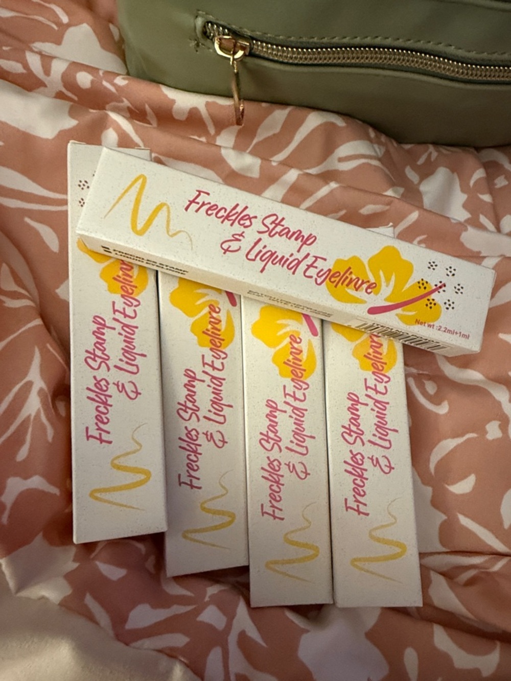 Freckles Stamp & Liquid Eyeliner - Pink & Gold